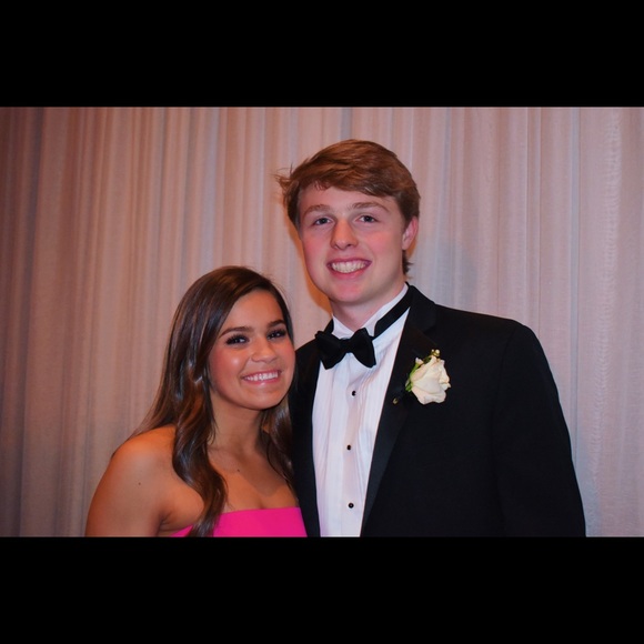 Meet your Posher, Betsy - Picture 1 of 2